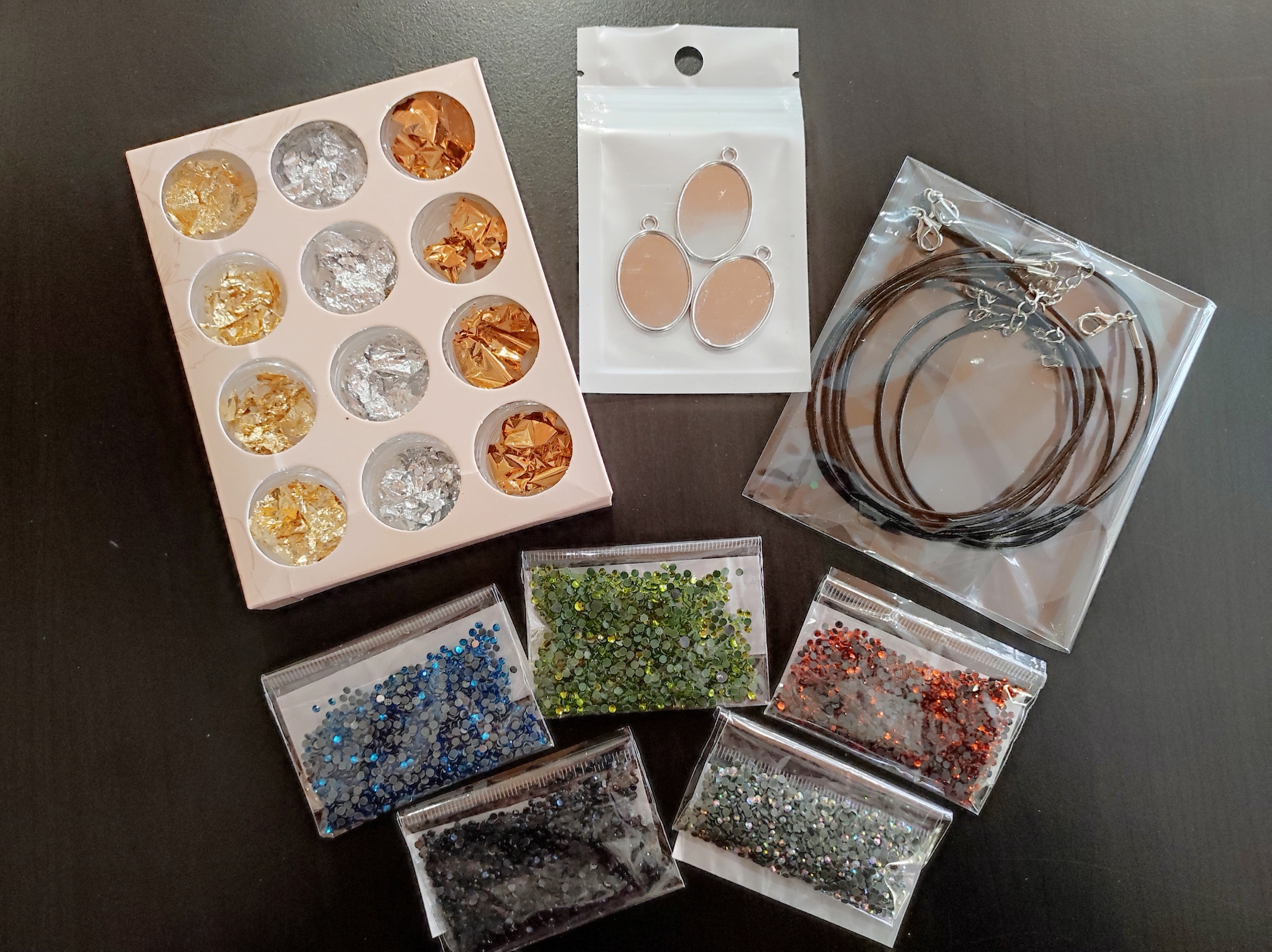 Творчески комплект 102 части с UV смола за направа на бижута Неустоими оферти Art, Home & Decor 5 Творчески комплект 102 части с UV смола за направа на бижута - Image 4