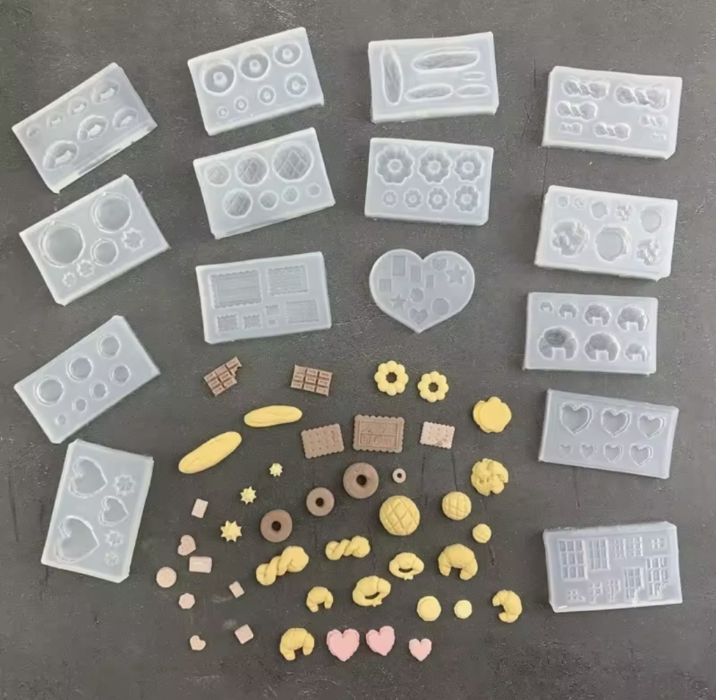 Мини силиконови молдове „Сладкиши-15молда в сет“-Арт. №2511242 Материали за свещи Art, Home & Decor Мини силиконови молдове „Сладкиши-15молда в сет“-Арт. №2511242 Материали за свещи Art, Home & Decor