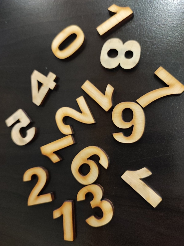 Дървени числа за часовник, средни – 2,3 см. Декорации, Хоби /Крафт консумативи Art, Home & Decor